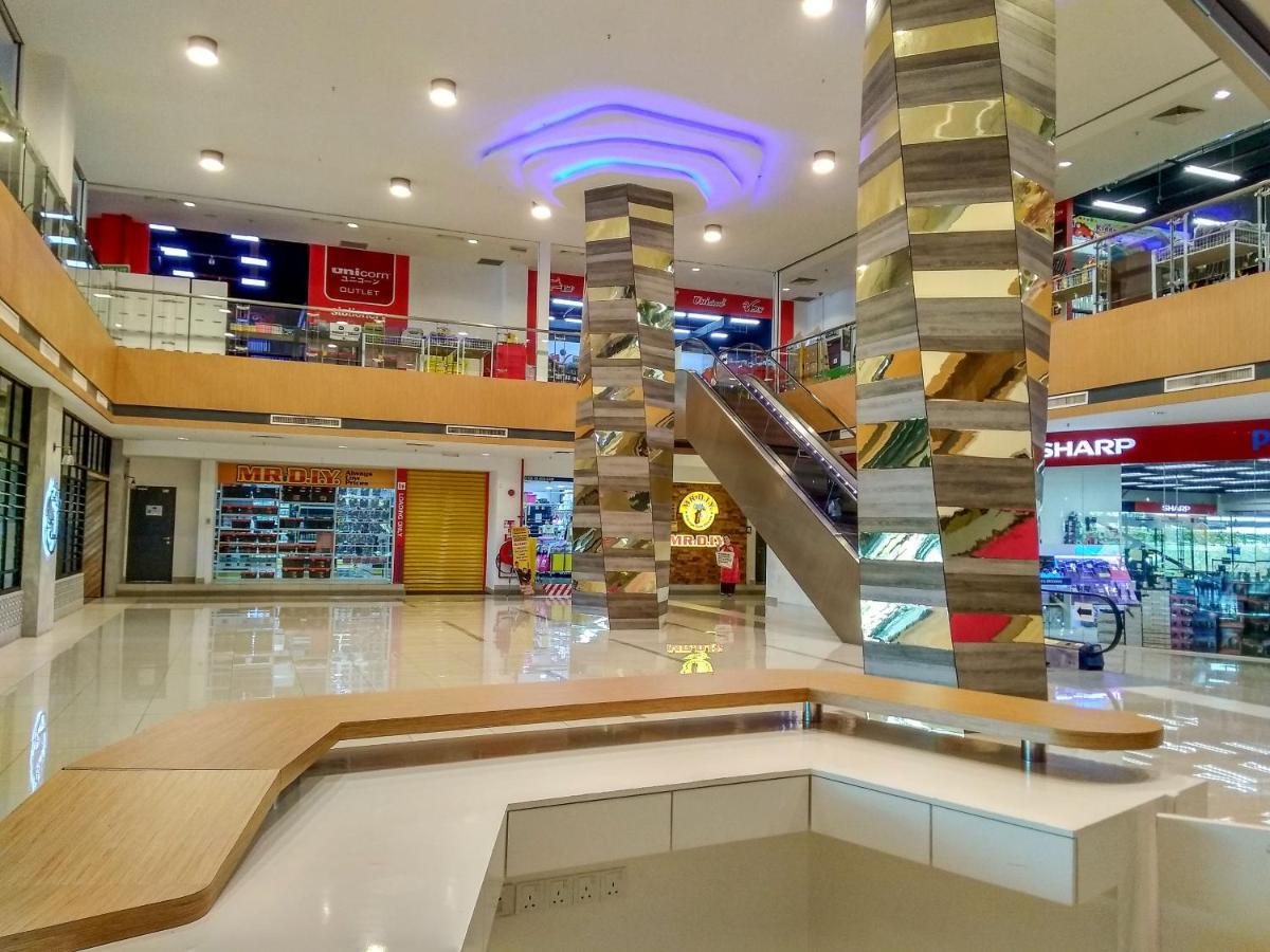 Azfa Duplex Suite At De Centrum Putrajaya Bangi Free Wifi Kajang Exterior photo