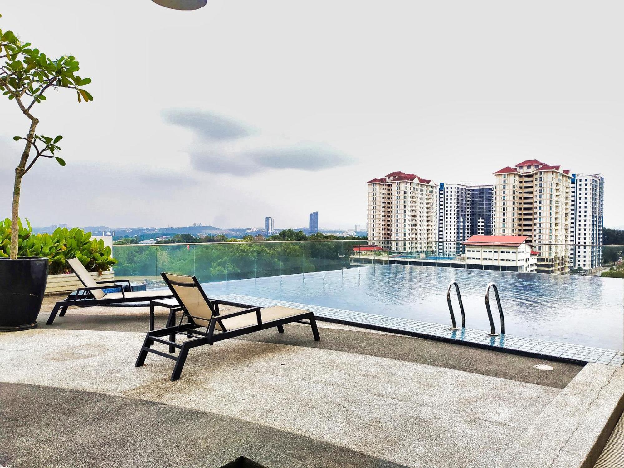 Azfa Duplex Suite At De Centrum Putrajaya Bangi Free Wifi Kajang Exterior photo